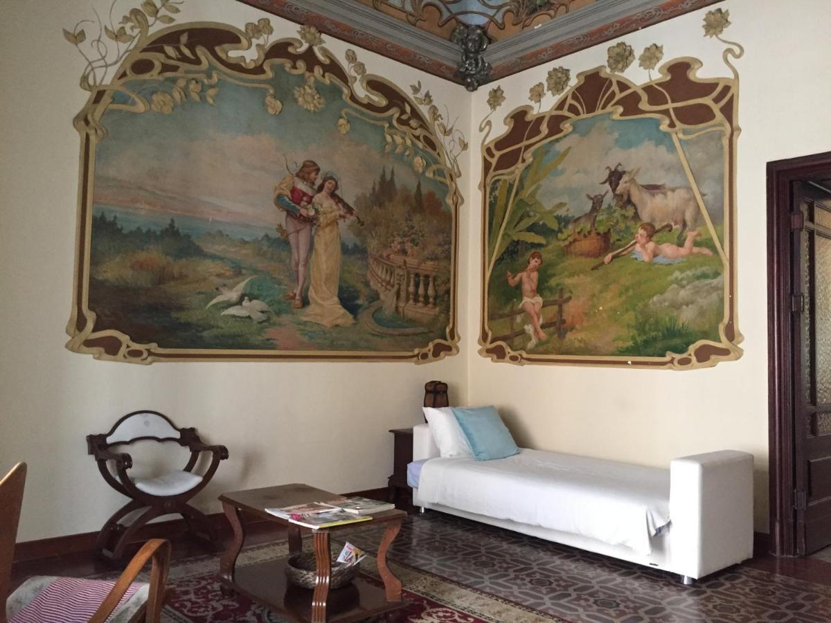 Sake Maison De Charme - Fascinating Ancient Sicilian Mansion Catania Bagian luar foto